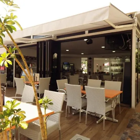 1 Bed Castle Harbour Apt With Pool View C120 * Los Cristianos (Tenerife)