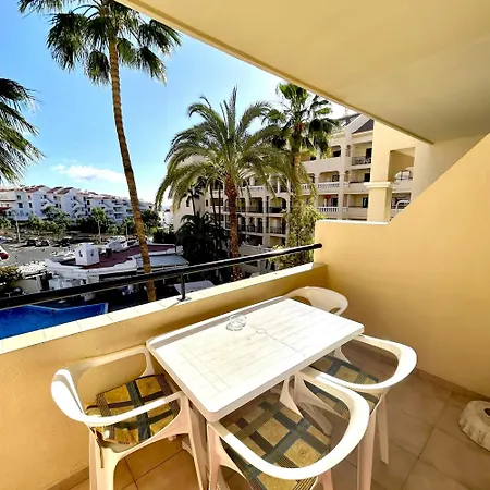1 Bed Castle Harbour Apt With Pool View C120 *