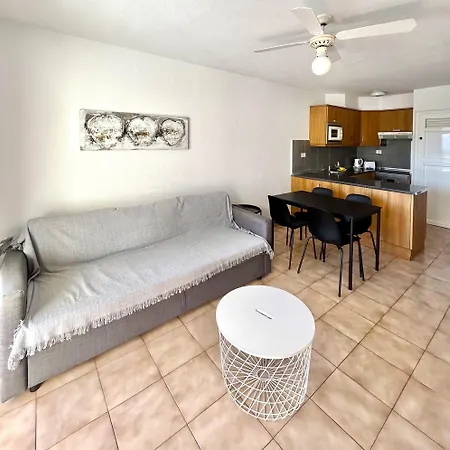 1 Bed Castle Harbour Apt With Pool View C120 Apartment