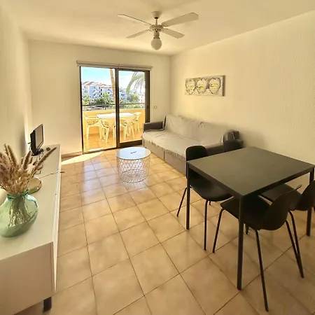 1 Bed Castle Harbour Apt With Pool View C120 * Los Cristianos (Tenerife)